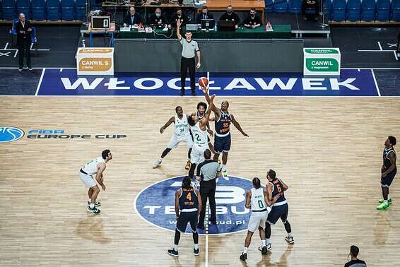 פתחו את הבועה ברגל ימין // צילום: יורופקאפ - האתר הרשמי